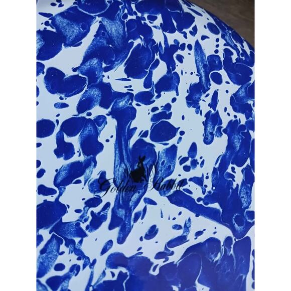 blue swirl Golden Rabbit enamelware Dutch oven 2.5qt - Picture 5 of 5